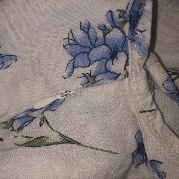 White with blue flowers forever 21 dress - Picture 4 of 4
